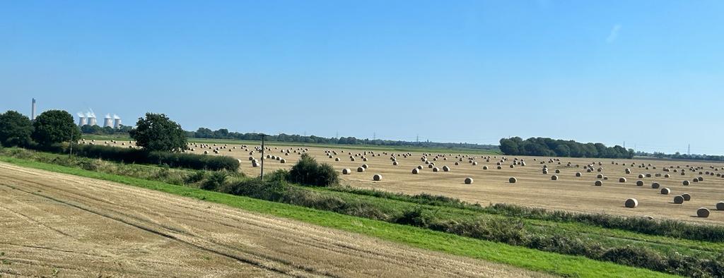 Day 0 post 3: More photos from London – Edinburgh train